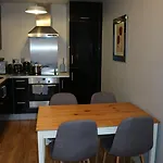 Conveniently Located, 2 Bedroom Modern *