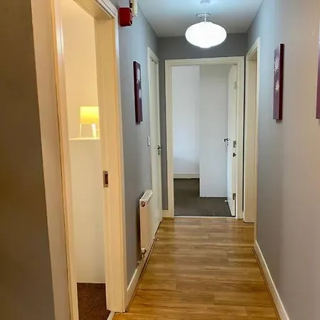 Διαμέρισμα Conveniently Located, 2 Bedroom Modern