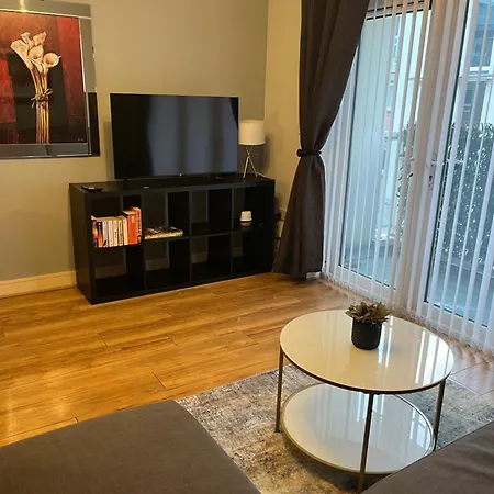 Conveniently Located, 2 Bedroom Modern