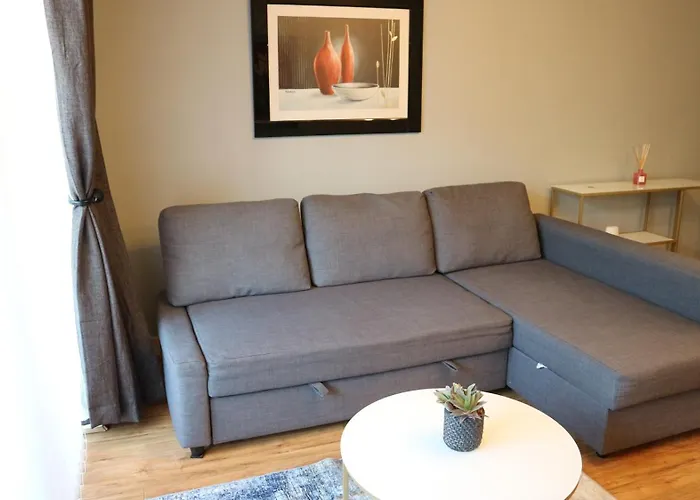 Conveniently Located, 2 Bedroom Modern * Дублин