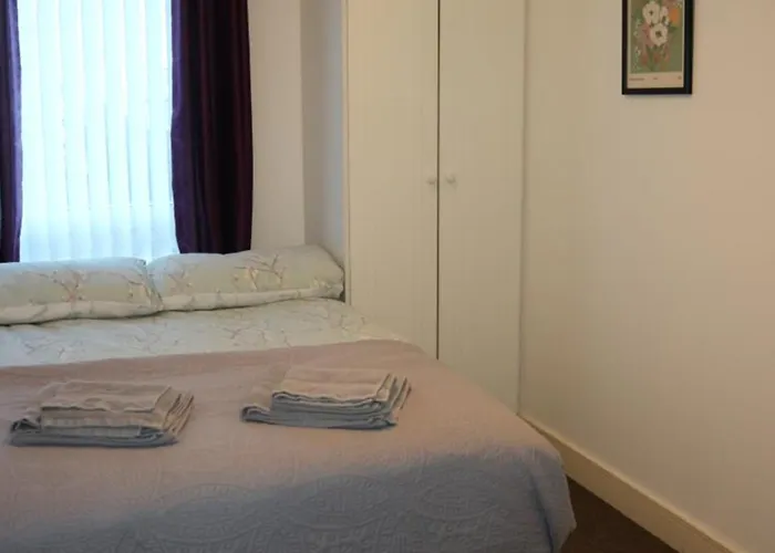 Conveniently Located, 2 Bedroom Modern Дублин