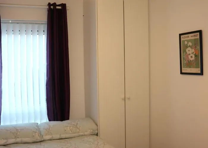 Conveniently Located, 2 Bedroom Modern * Дублин